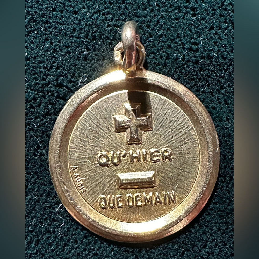Augis 18k Love Token Charm